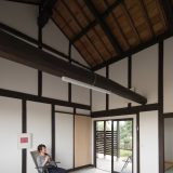 古い柱や梁を生かして、古民家風のドッグランや趣味室に