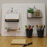 有孔ボードでつくる〝見せる収納〟