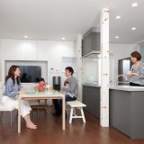 家族みんなで食事を楽しめる、明るく開放的な空間が誕生