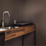 無垢の表情が伝わる 鉄×木のインテリア