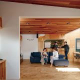 自然素材をふんだんに使った 仲間が集うアメリカンローカルスタイルの家