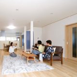 分断されていた生活空間を繋げて住みよく心地よく