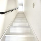 家の中での転倒事故を防ぐ「手すり」の設置