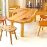 木の個性を楽しむ無垢材のオーダー家具