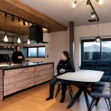 アイランドキッチンを中心に 家族で楽しむLDK